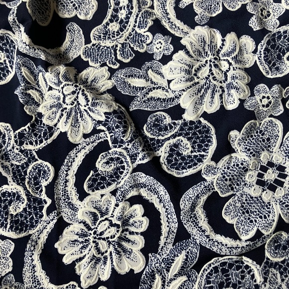 NWT 1X  Sleevless Flattering Pleated Top NWT - Picture 6 of 12